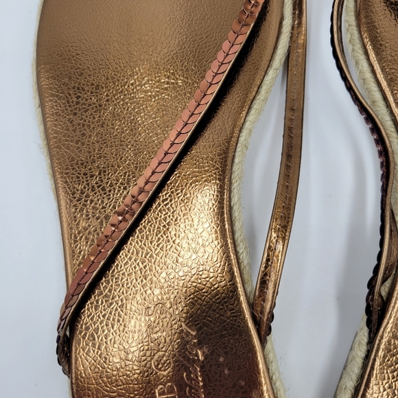 Talbots- Copper Sequence Flip Flops Woman's Size 9M - Picture 3 of 10